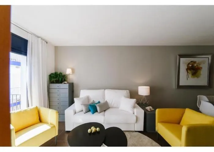 Sitges Spaces Deluxe Beach Apartment- 3 Bedroom, 2 Bathroom, Next To Beach, Sleeps 6